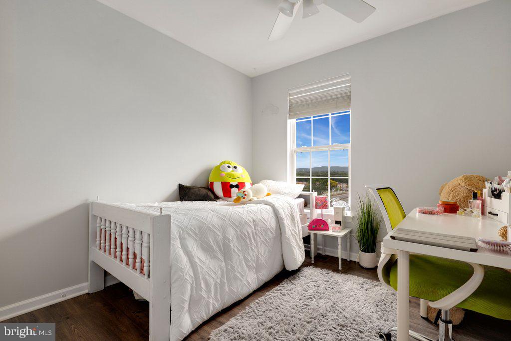 WESTVIEW CORPORATE CENTER - Residential