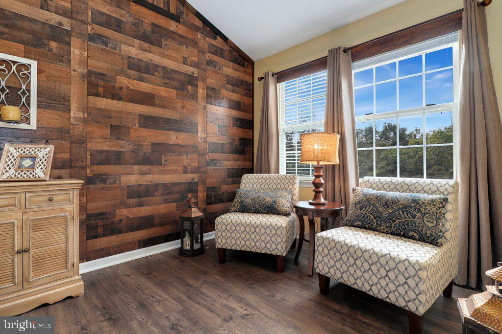 WESTVIEW CORPORATE CENTER - Residential