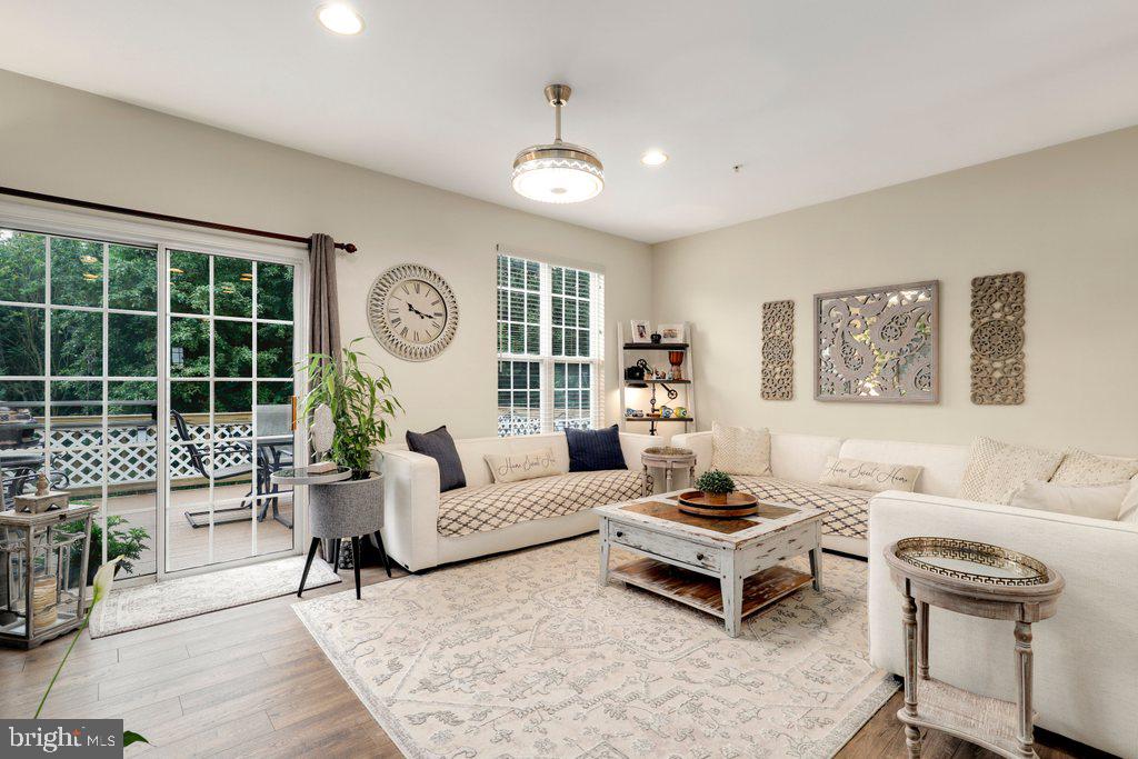 WESTVIEW CORPORATE CENTER - Residential