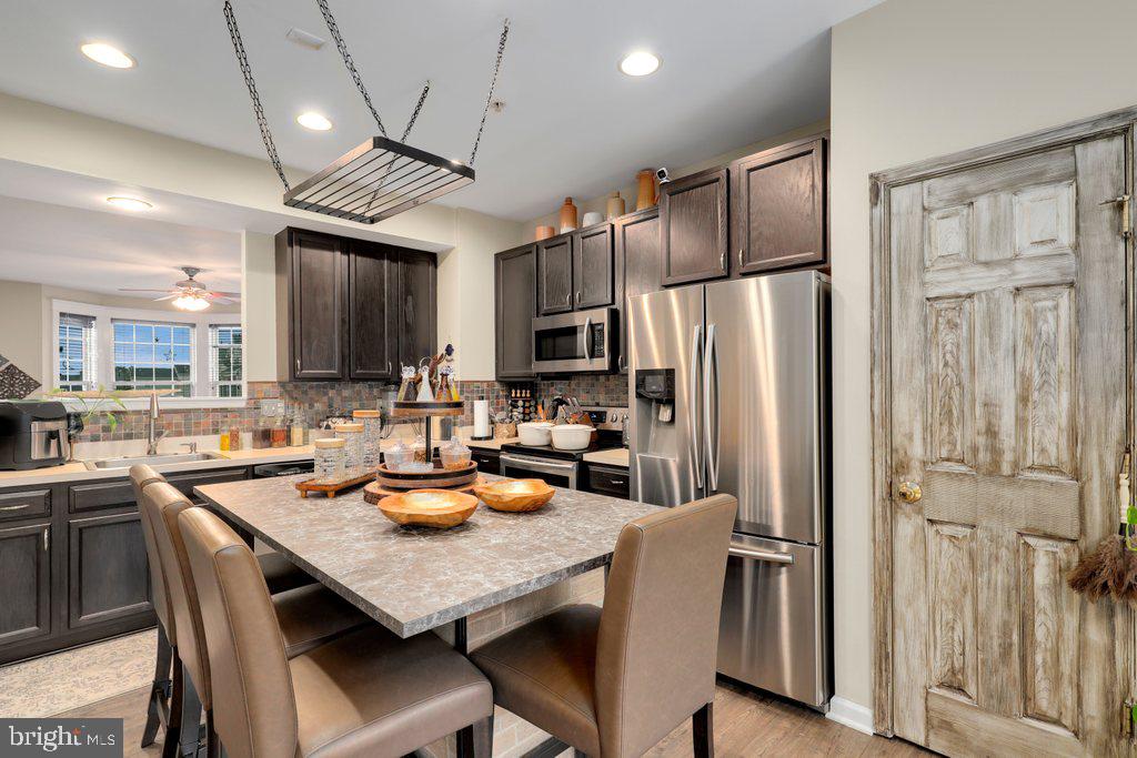 WESTVIEW CORPORATE CENTER - Residential