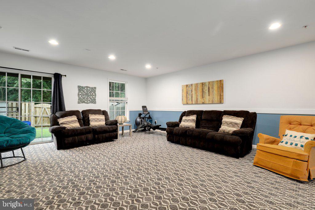 WESTVIEW CORPORATE CENTER - Residential