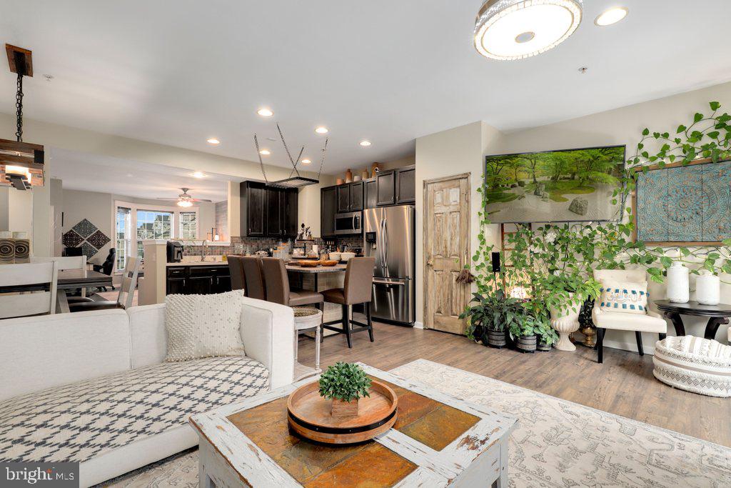 WESTVIEW CORPORATE CENTER - Residential