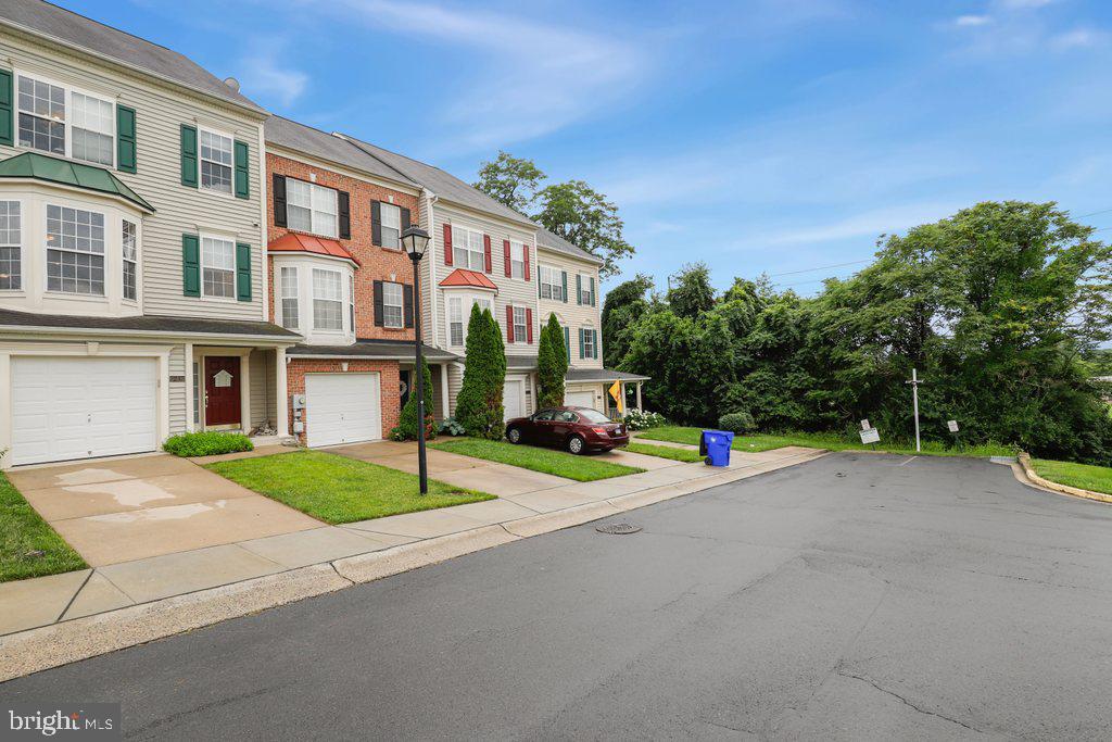 WESTVIEW CORPORATE CENTER - Residential