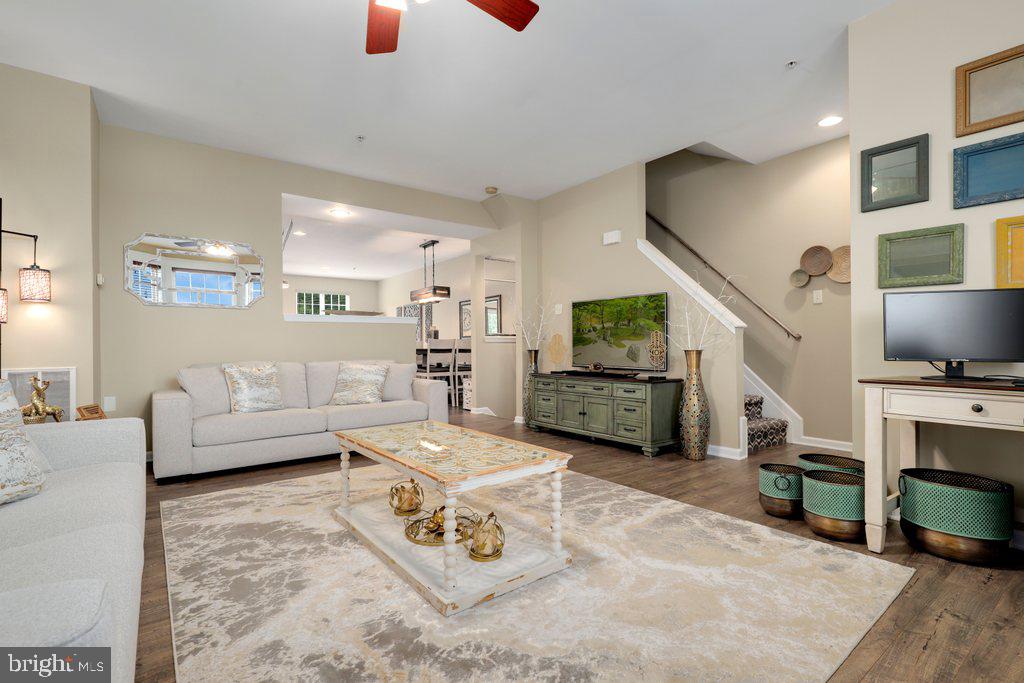 WESTVIEW CORPORATE CENTER - Residential