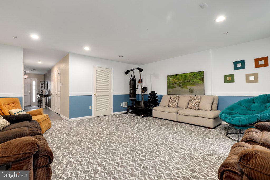 WESTVIEW CORPORATE CENTER - Residential