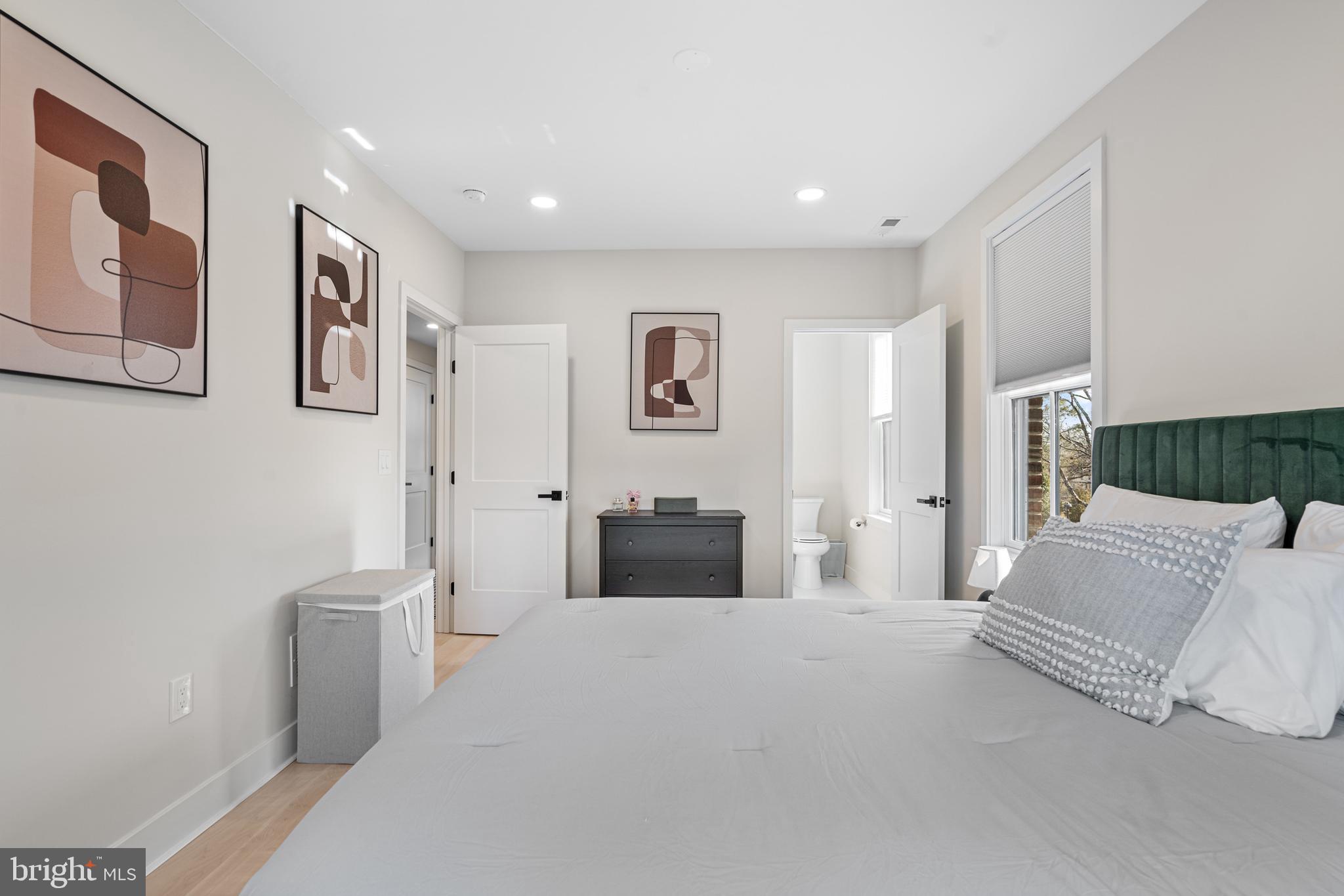 NEWTOWN ESTATES - Residential