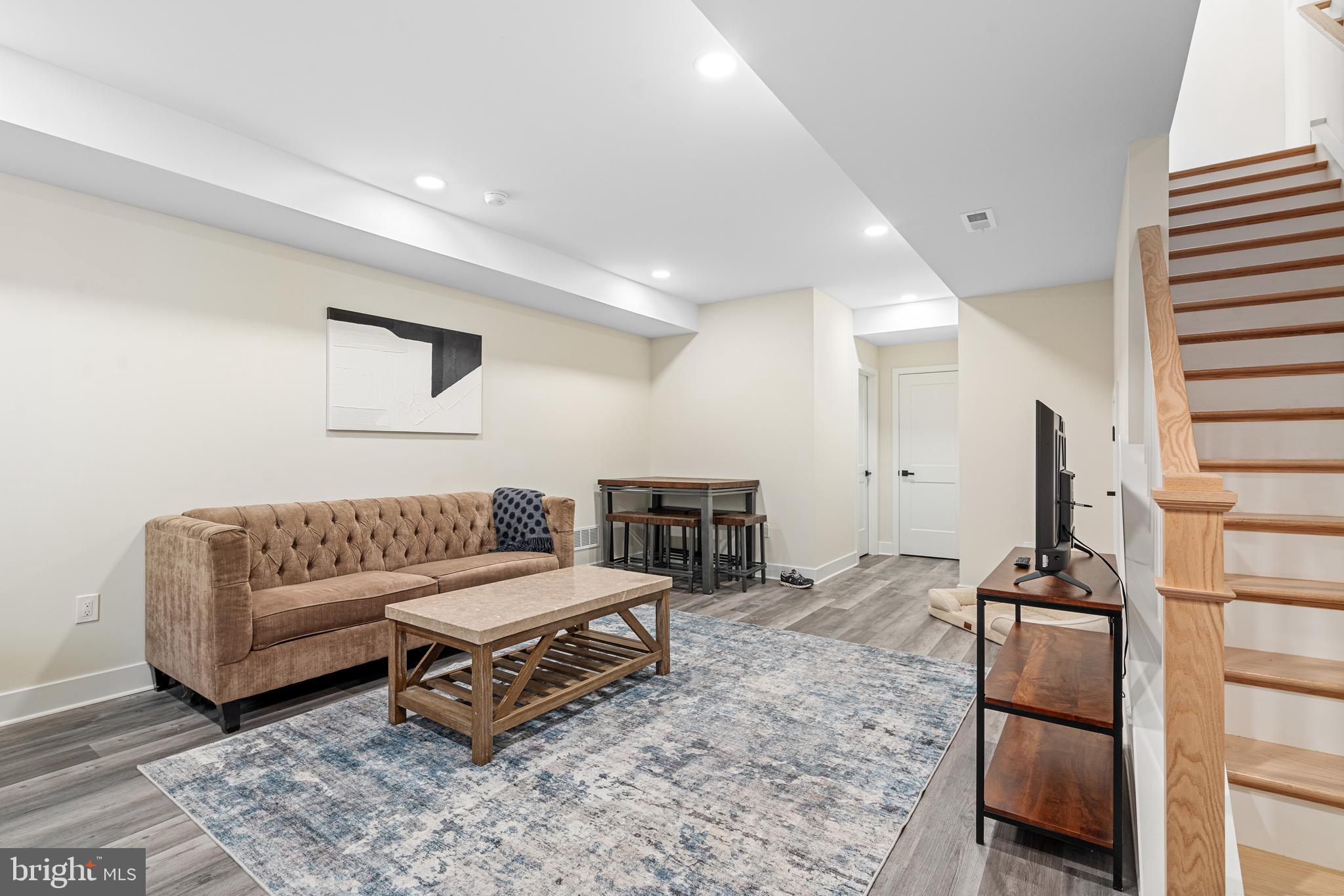 NEWTOWN ESTATES - Residential