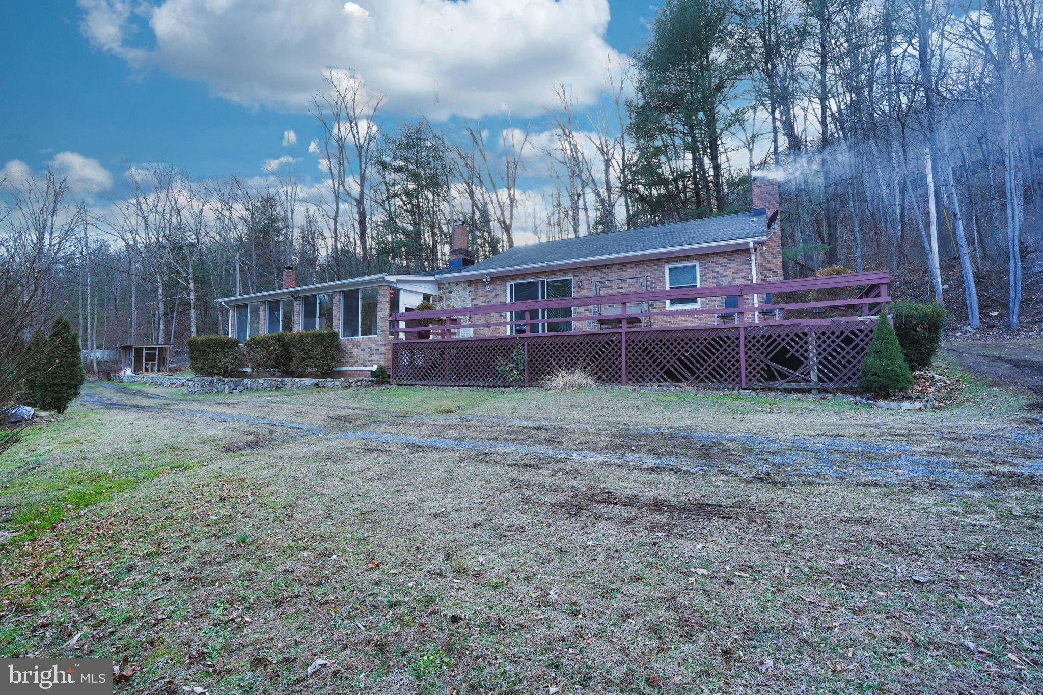 948 DISMAL HOLLOW ROAD