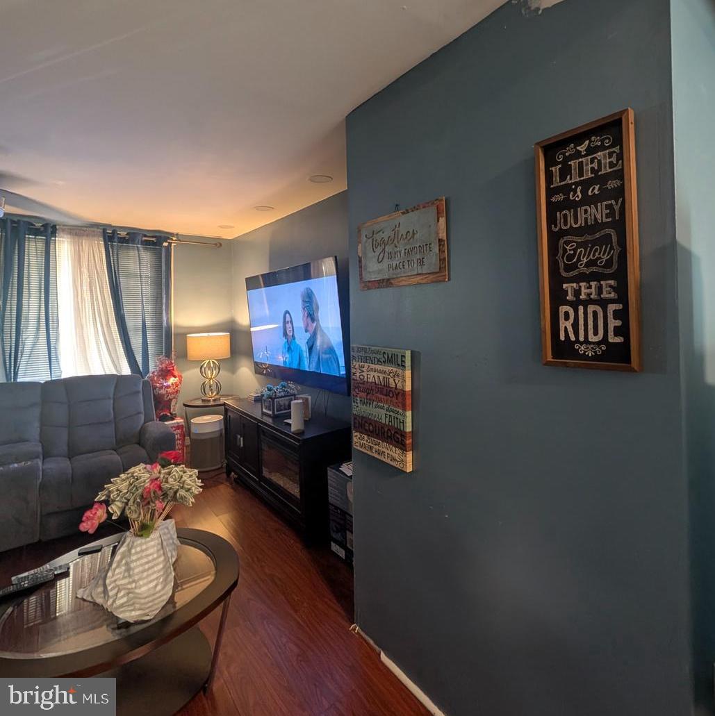 OVERBROOK - Residential