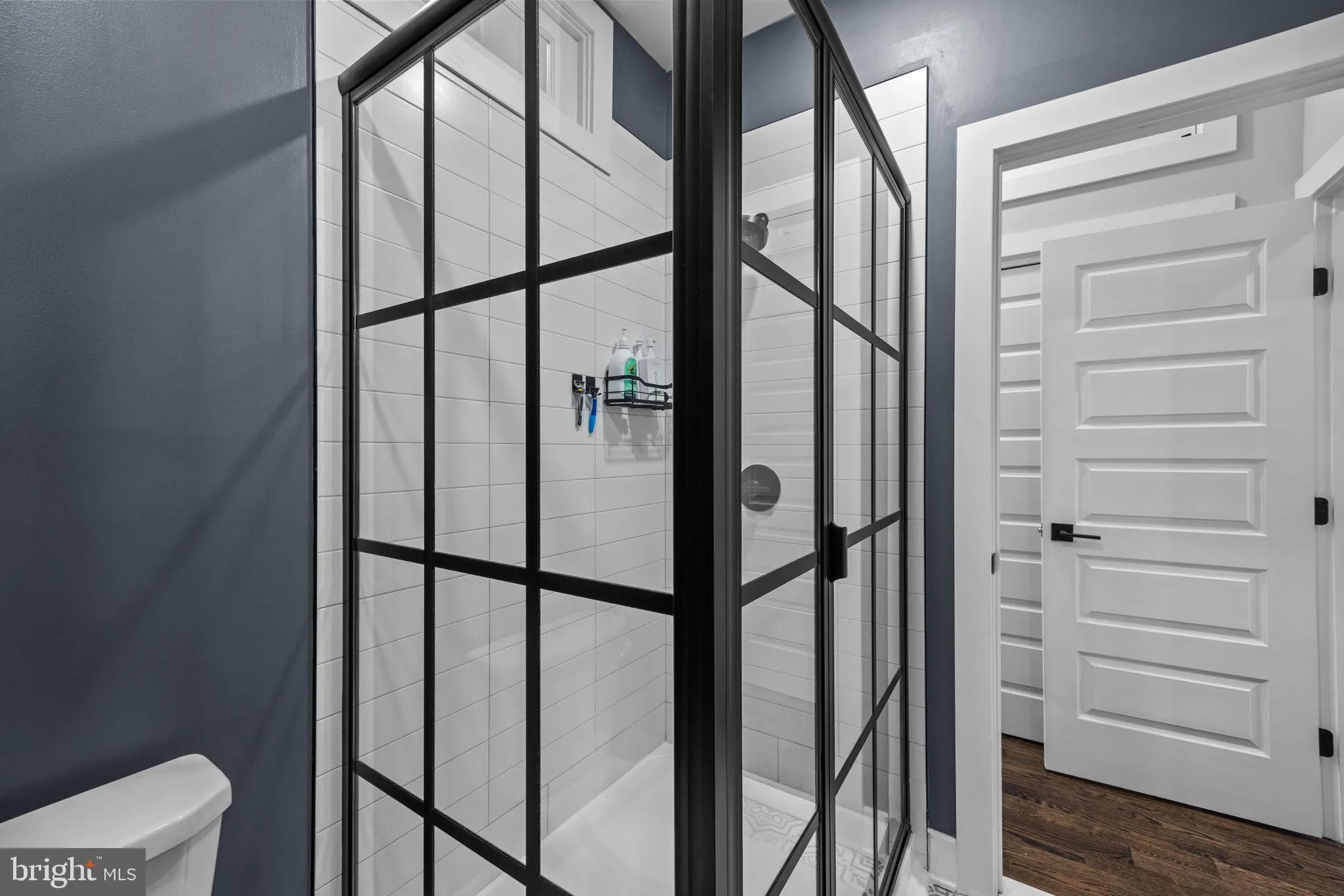 Philadelphia, Pennsylvania 19128, United States, 3 Bedrooms Bedrooms, ,3 BathroomsBathrooms,Residential,Pending,213579