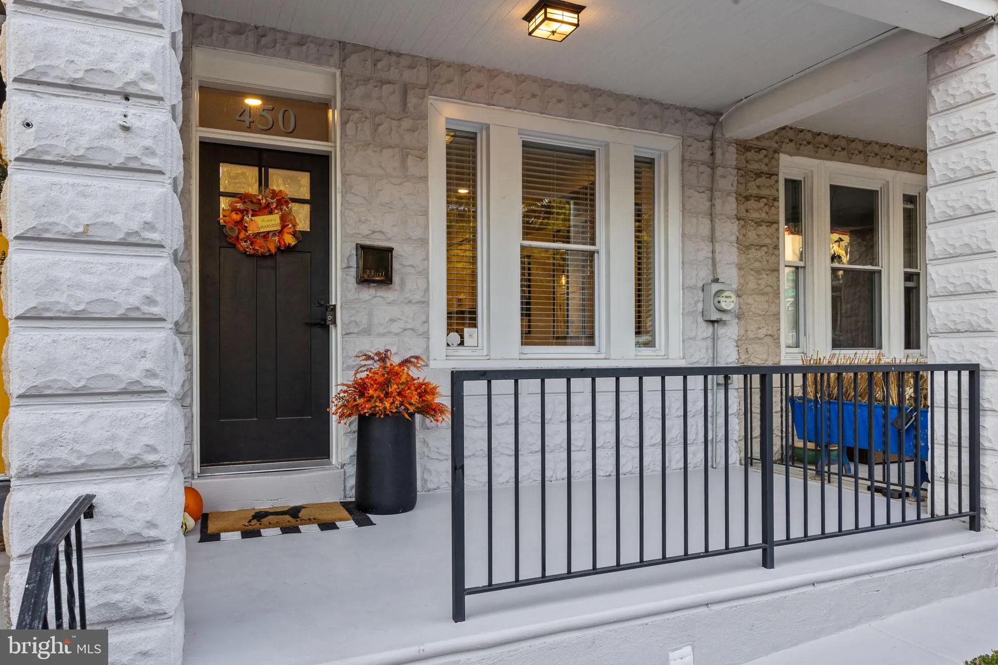 Philadelphia, Pennsylvania 19128, United States, 3 Bedrooms Bedrooms, ,3 BathroomsBathrooms,Residential,Pending,213579