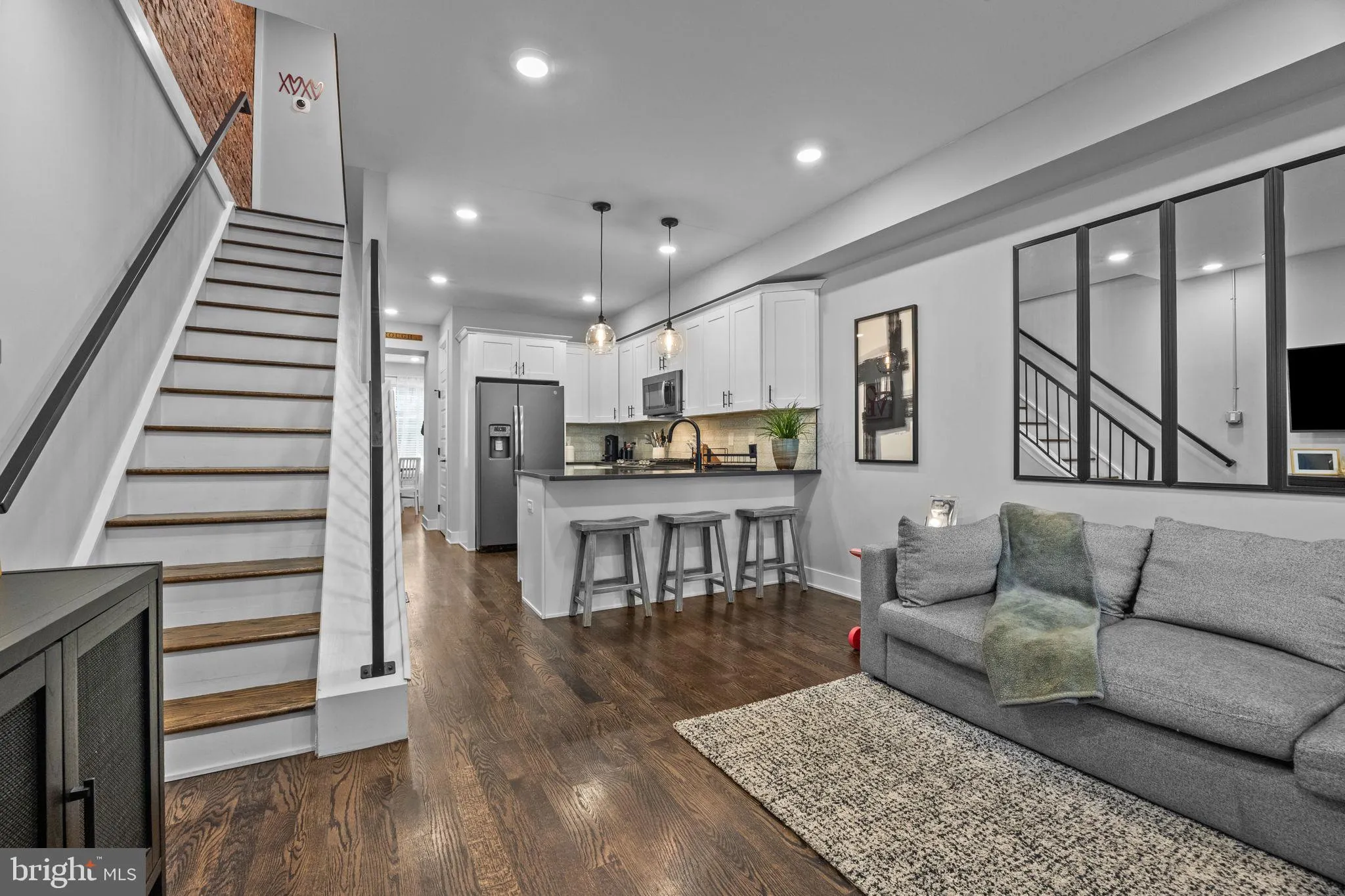 Philadelphia, Pennsylvania 19128, United States, 3 Bedrooms Bedrooms, ,3 BathroomsBathrooms,Residential,Pending,213579