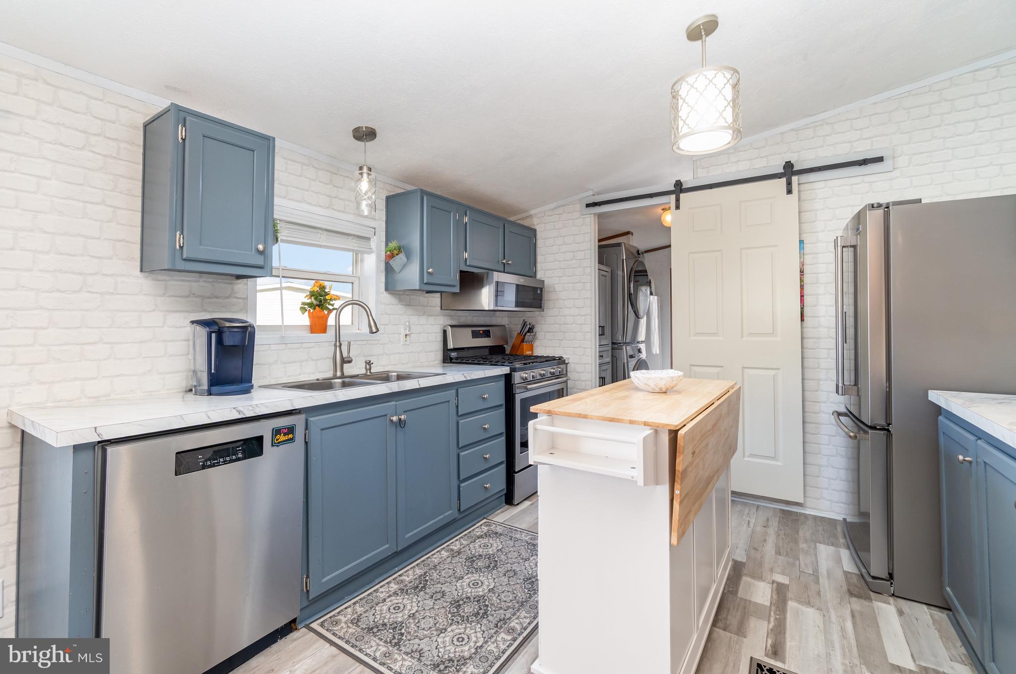 LEACOCK TWP - Residential