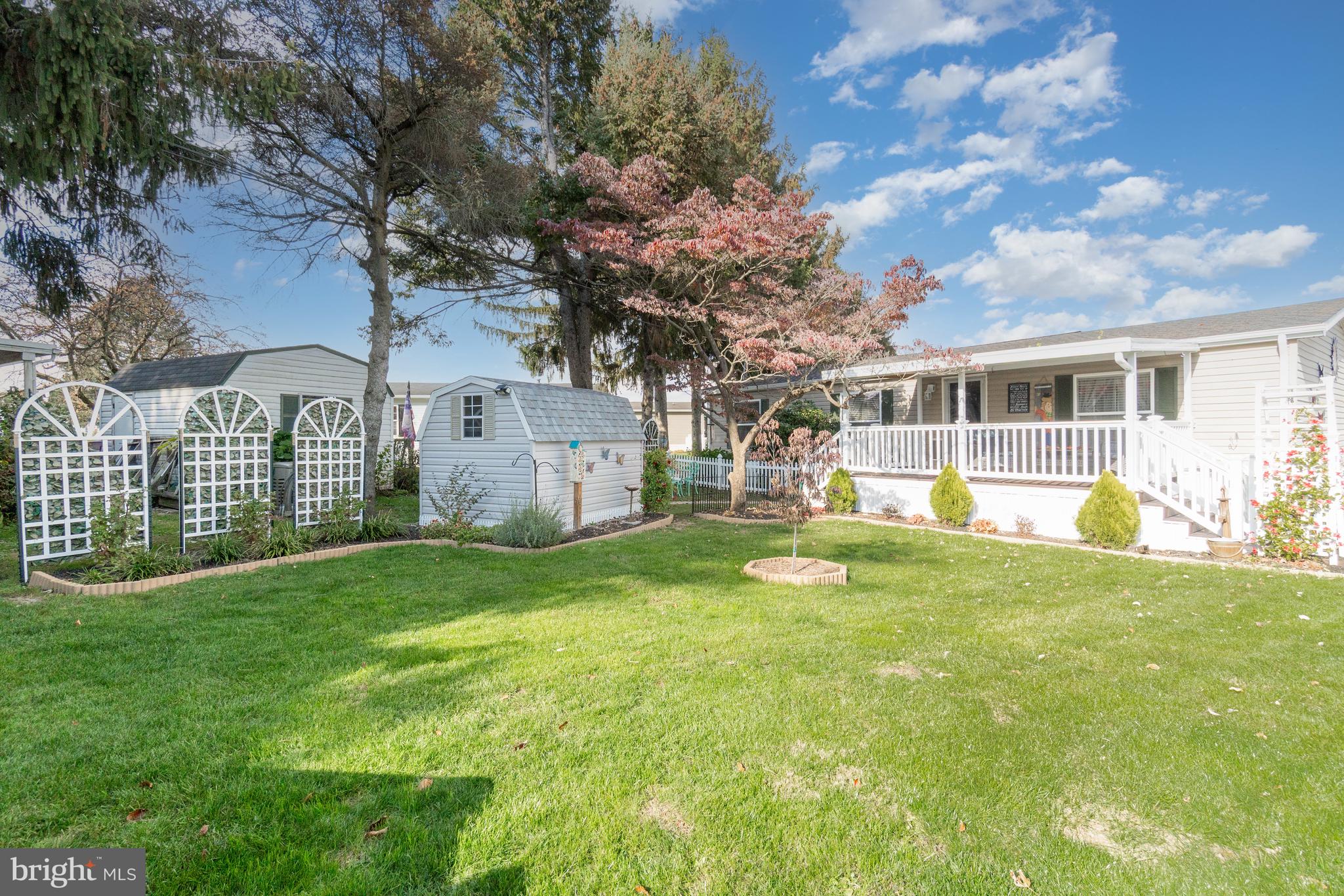 LEACOCK TWP - Residential