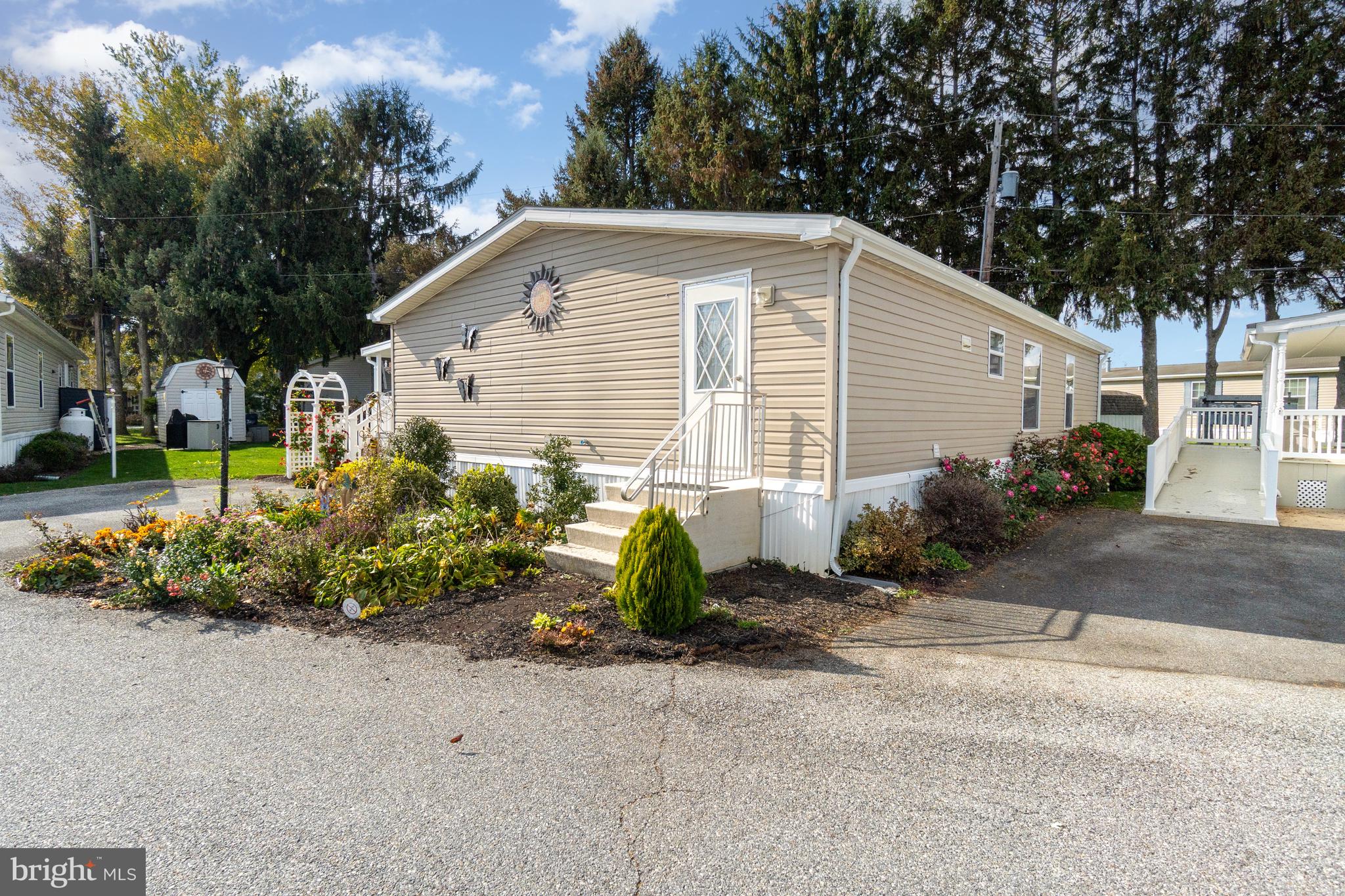 LEACOCK TWP - Residential