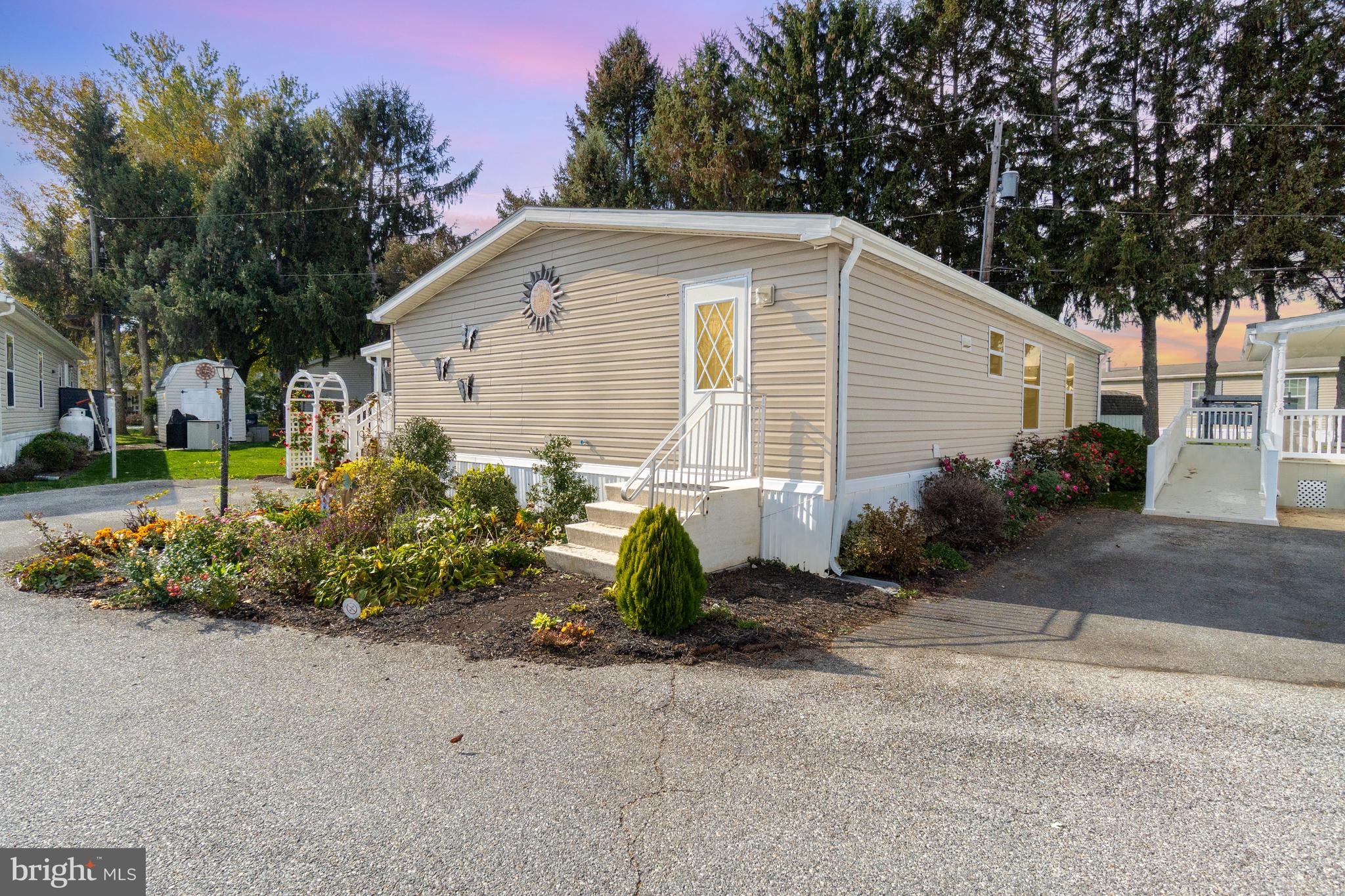 LEACOCK TWP - Residential