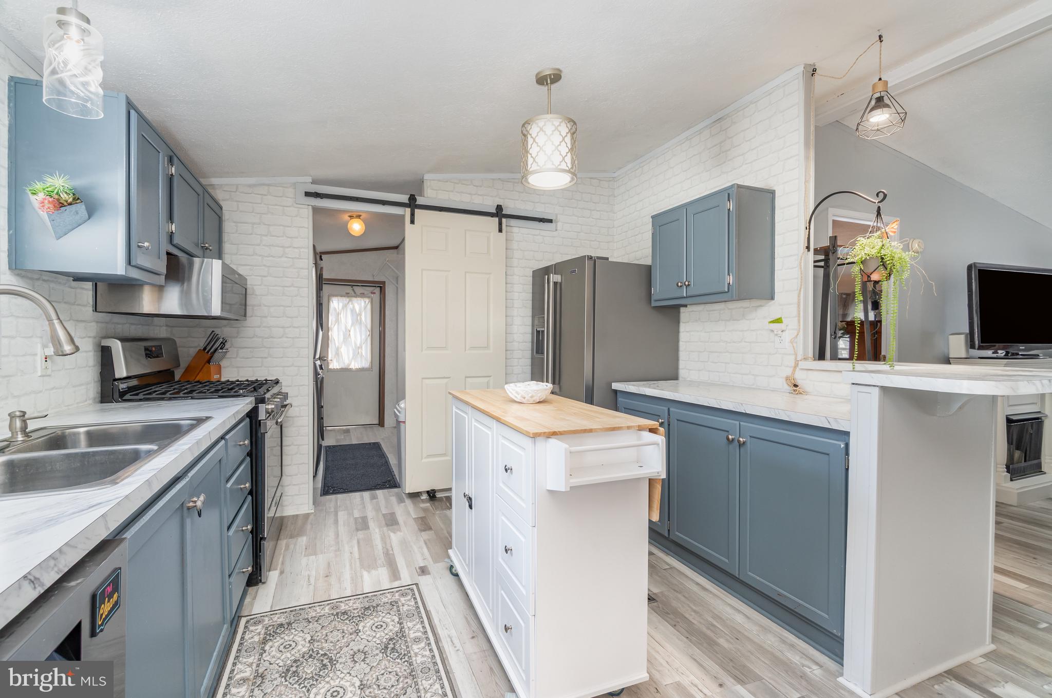 LEACOCK TWP - Residential