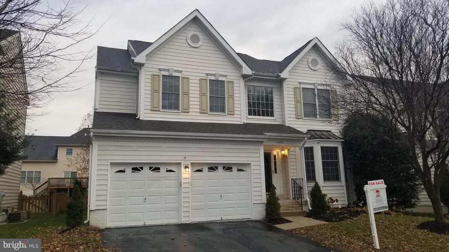 Stunning home, a MUST SEE w 3 finished levels & 2 car garage, open 2 sty foyer, 9' ceilings, hardwood floors, with ceramic floors in kitchen, morning room, family room with fireplace, 300+ sq ft screened-in porch with GEO deck, flagstone patio & landscaped fenced yard with sprinkler system, huge MBR with walk in closets, luxury bath with cathedral ceiling, soak tub & separate shower, finished lower level with large rec room, full bath, large storage room. Open floor plan. Nice home to enjoy