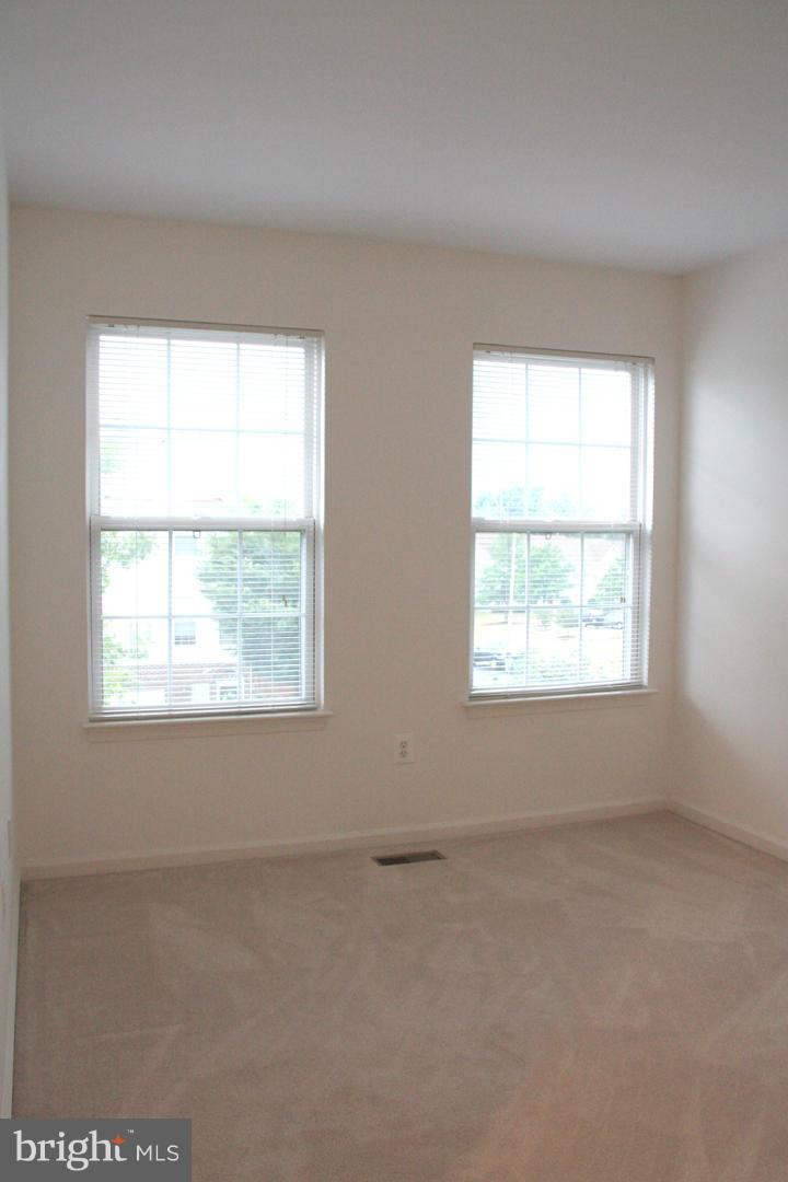 LEE OVERLOOK - Residential Lease