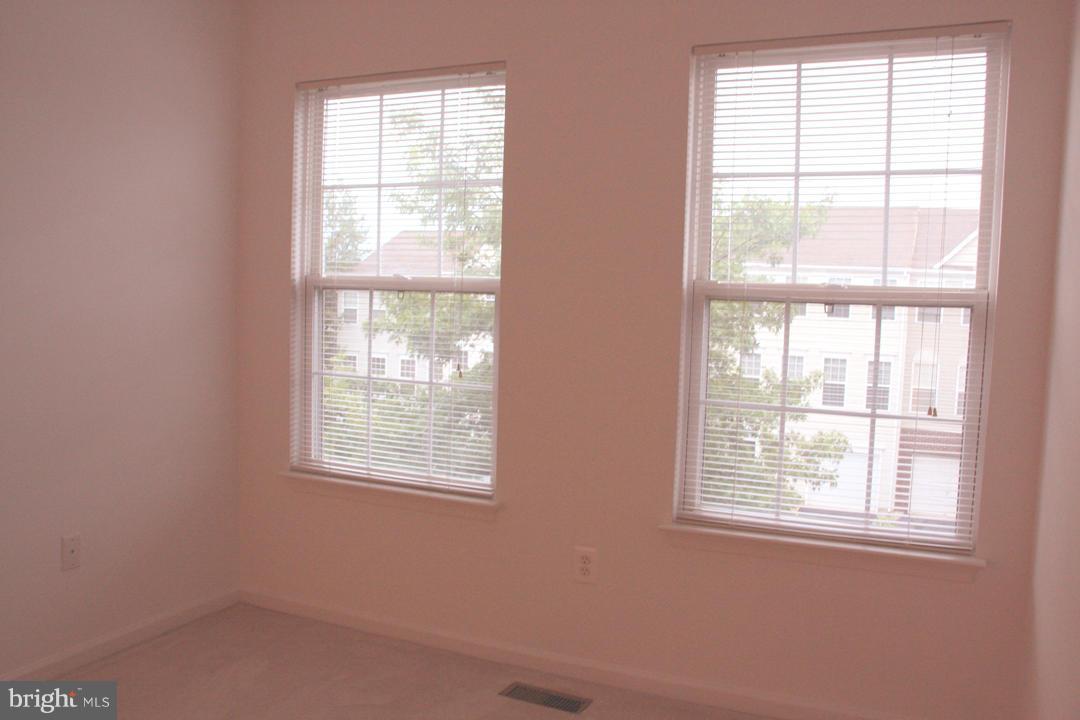 LEE OVERLOOK - Residential Lease