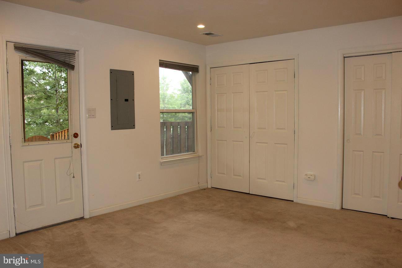 LEE OVERLOOK - Residential Lease