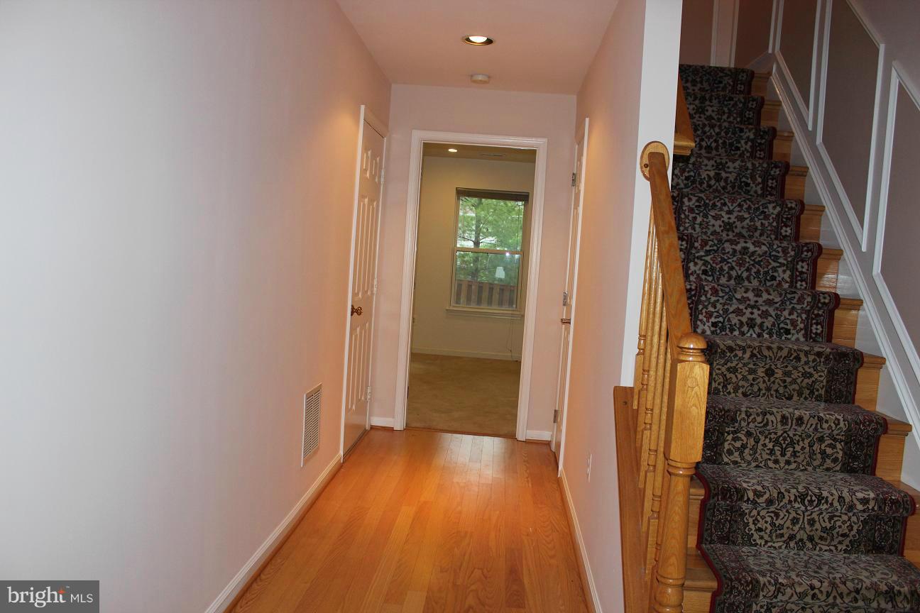 LEE OVERLOOK - Residential Lease