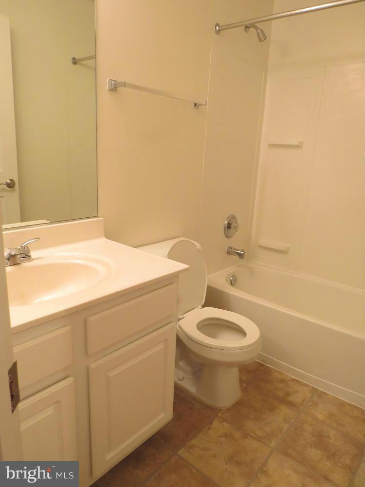 LEE OVERLOOK - Residential Lease