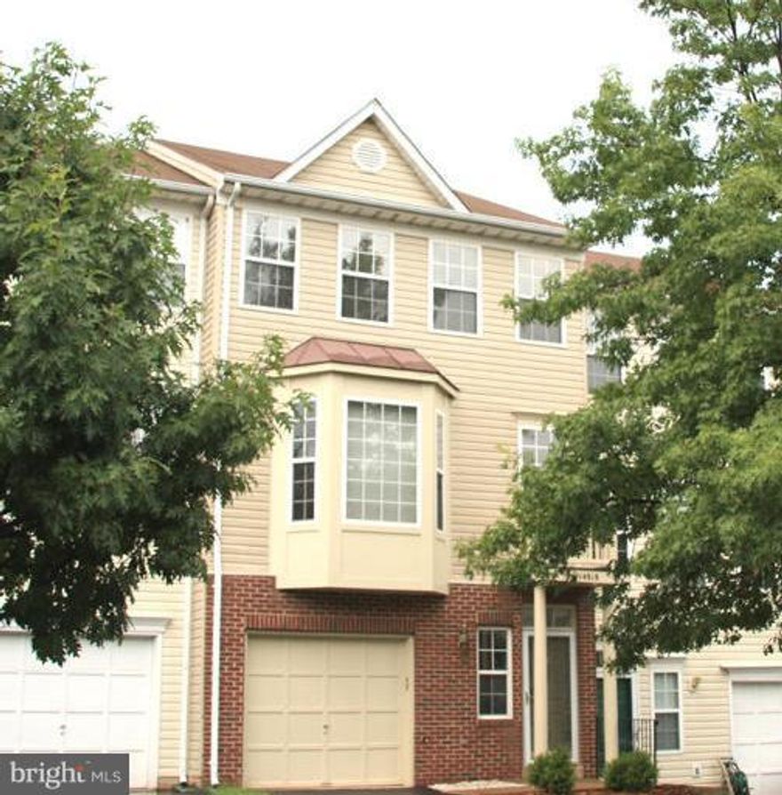 TH 1 CAR GARAGE IN PRISTINE CONDITION*FRESH PAINTING* WALKING DISTANCE TO PARK & RIDE TO VIENNA METRO, MINS' TO RT 29, 28 & 66*GLEAMING HARDWOOD FLR MAIN LEVEL & STAIRCASES*SPACIOUS LIVING RM W/ BAY WINDOW.*GOURMET EAT-IN KITCHEN HAS BREAKFAST AREA LEADING TO LARGE DECK*WOOD LAMINATE FLOOR MASTER BEDROOM & HALL WAY*WALK-OUT BASEMENT W/ RECESS LIGHTS & FULLY FENCED BACKYARD*PLENTY OF PARKING SPACES