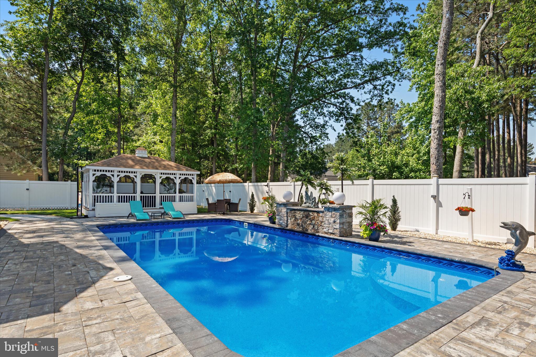 10 BOISENBERRY LANE