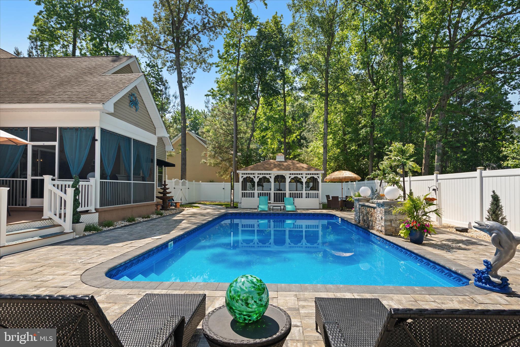 10 BOISENBERRY LANE