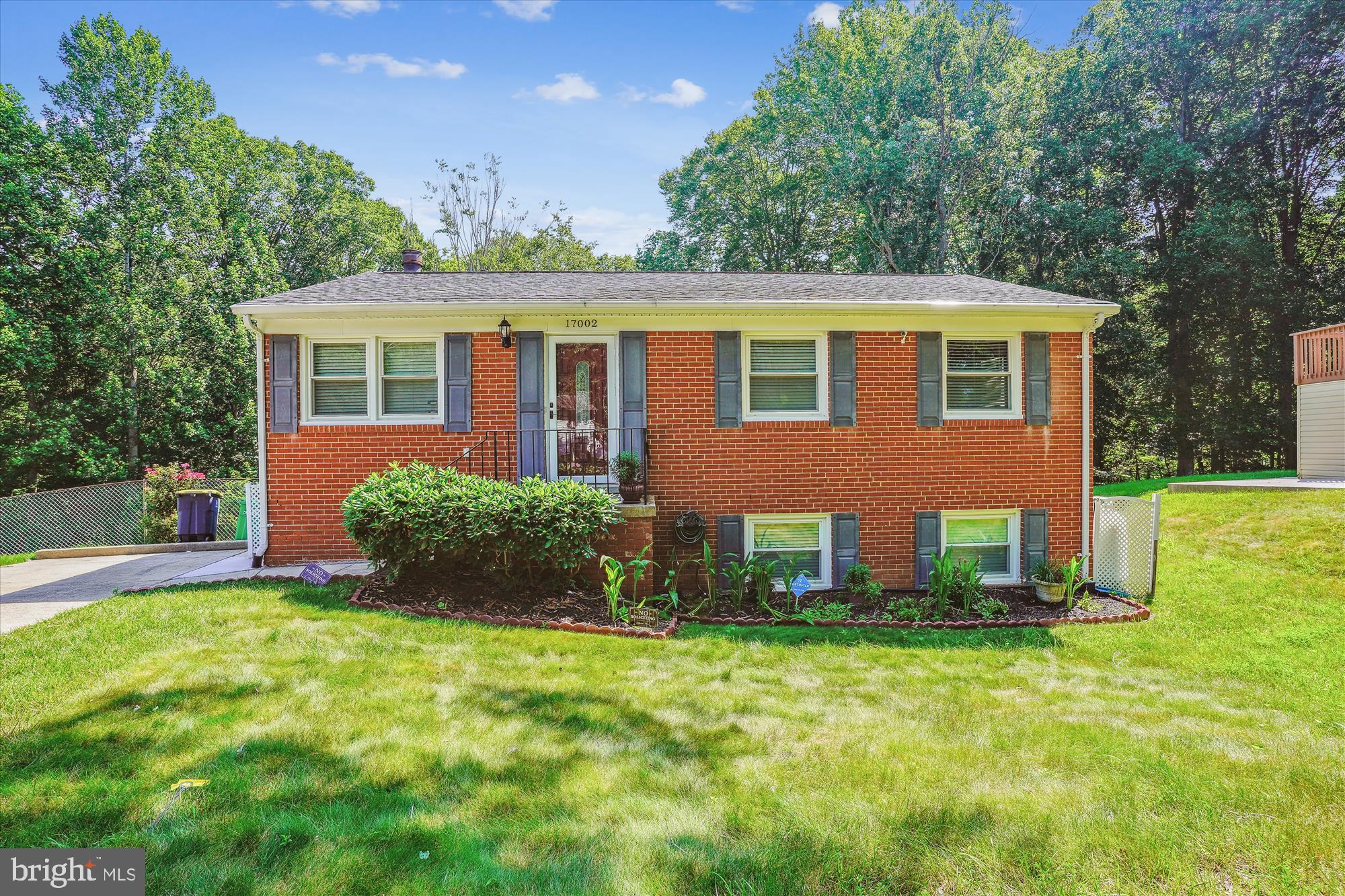 Welcome to this charming 4-bedroom, 2-bathroom split foyer home nestled in the Marlboro Meadows community of Upper Marlboro. This well-maintained home offers a perfect blend of comfort and functionality. The main level features a bright and inviting living room seamlessly connected to a formal dining area, which is amazing for entertaining. The kitchen boasts ample cabinetry and brand-new quartz countertops as well as stainless steel appliances. You'll also find 2 spacious bedrooms with generous closet space and an expansive full bathroom. The lower level features a versatile family room with a fireplace as well as 2 additional bedrooms and a second full bathroom. Step outside to a private backyard, ideal for outdoor gatherings and activities. Further highlights include a driveway for private parking, fresh paint, plenty of storage, and a generator! Don't miss this opportunity to make this lovely home yours. Schedule your showing today!