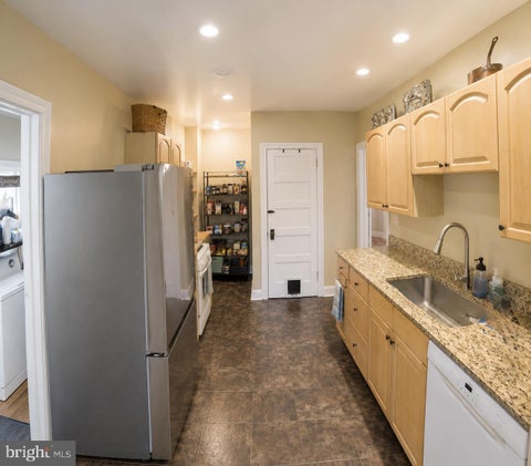 Townhouse For Sale - 497 Lemonte Street<br/> Philadelphia County, PHILADELPHIA, PA 19128
