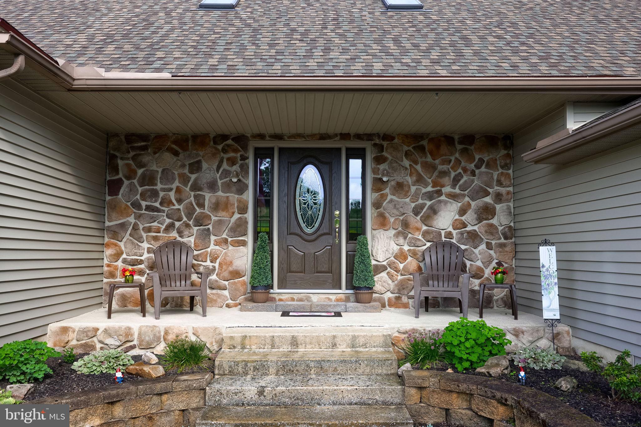 28 DAVIDS DRIVE