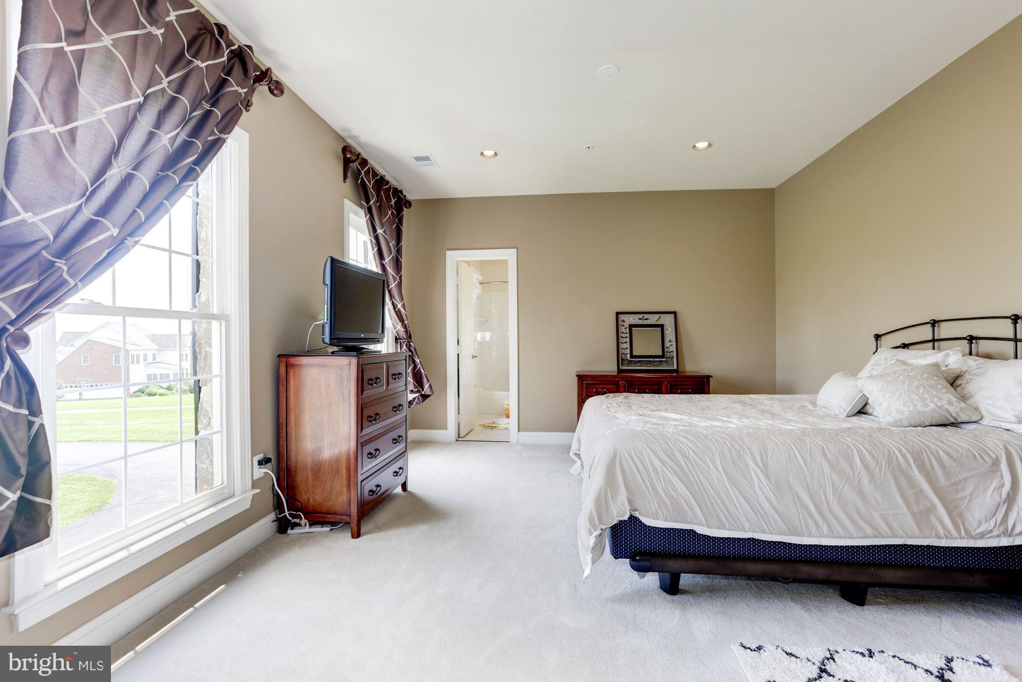 FINEGAN FARM - Residential