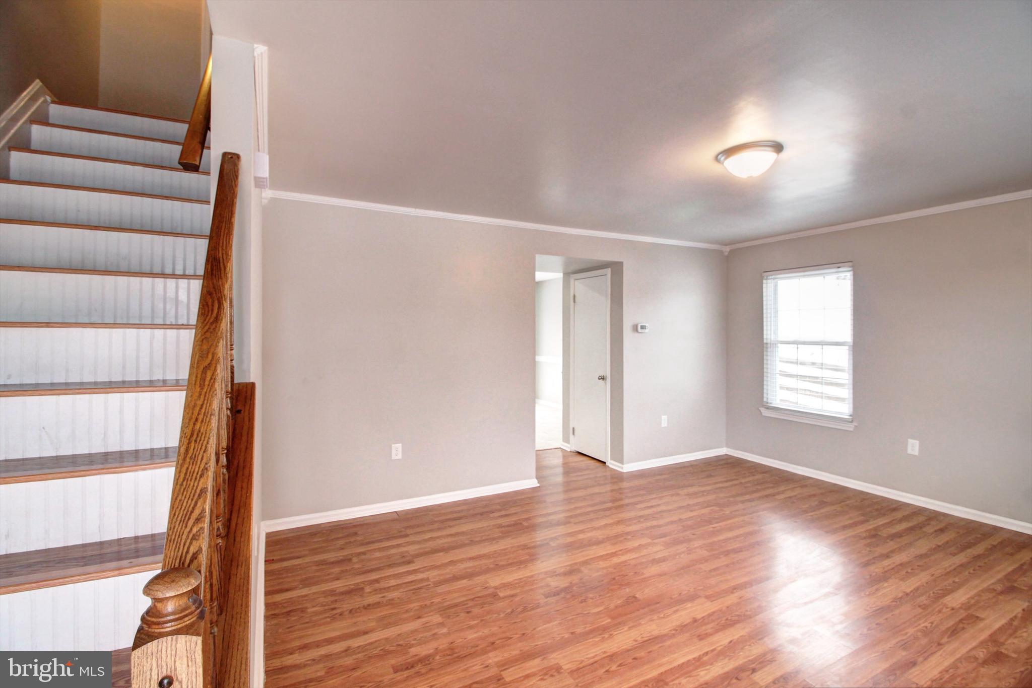 101 S OAK CLIFF COURT