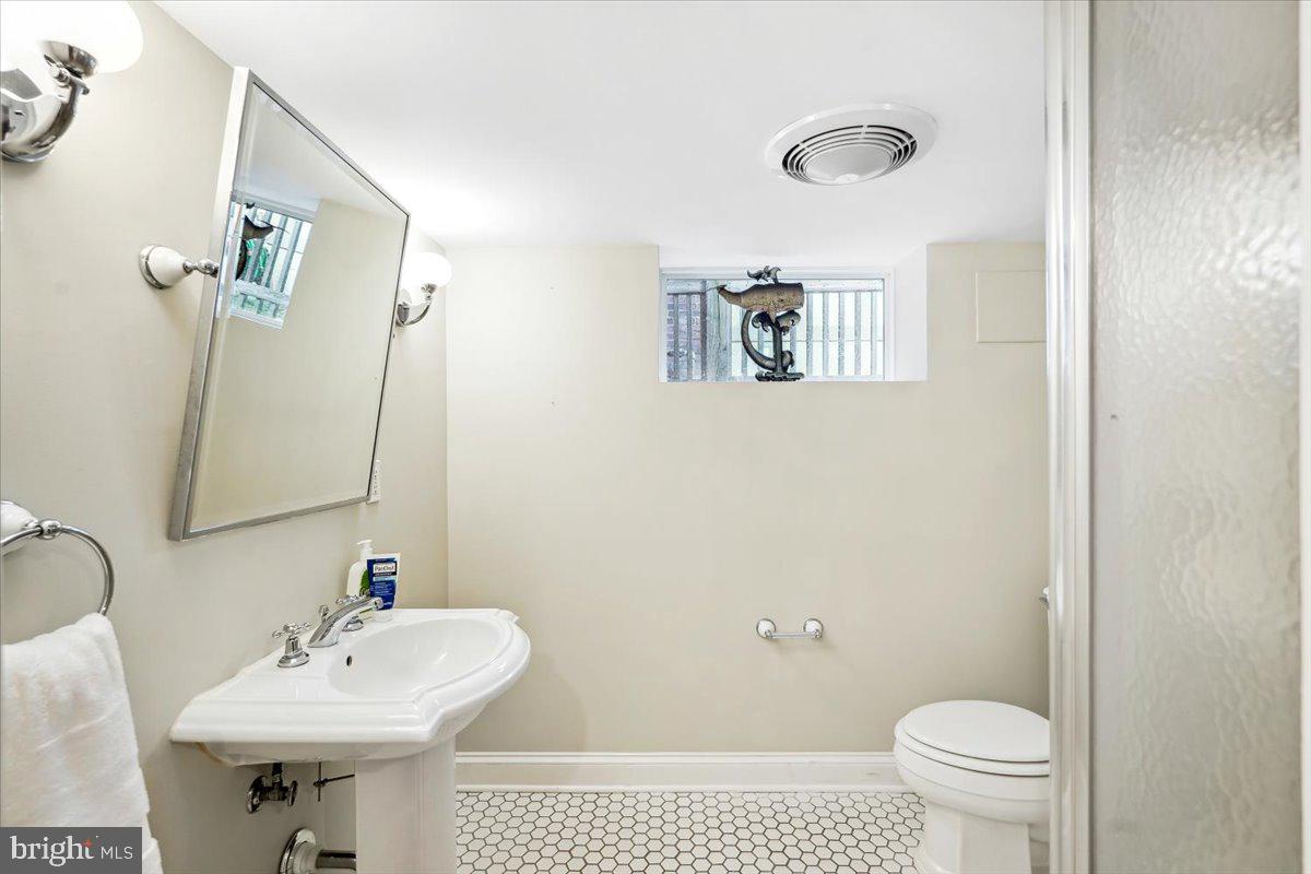 CHEVY CHASE - Residential