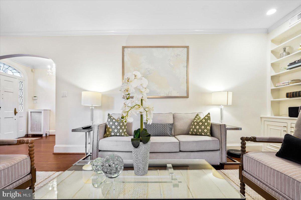 CHEVY CHASE - Residential