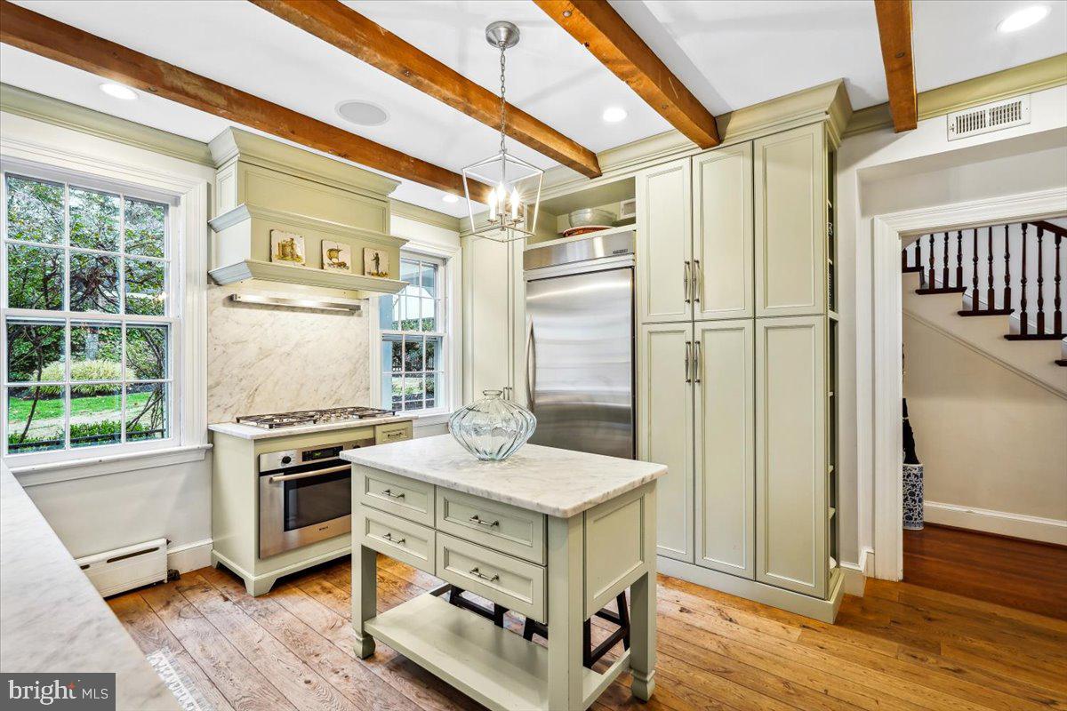 CHEVY CHASE - Residential