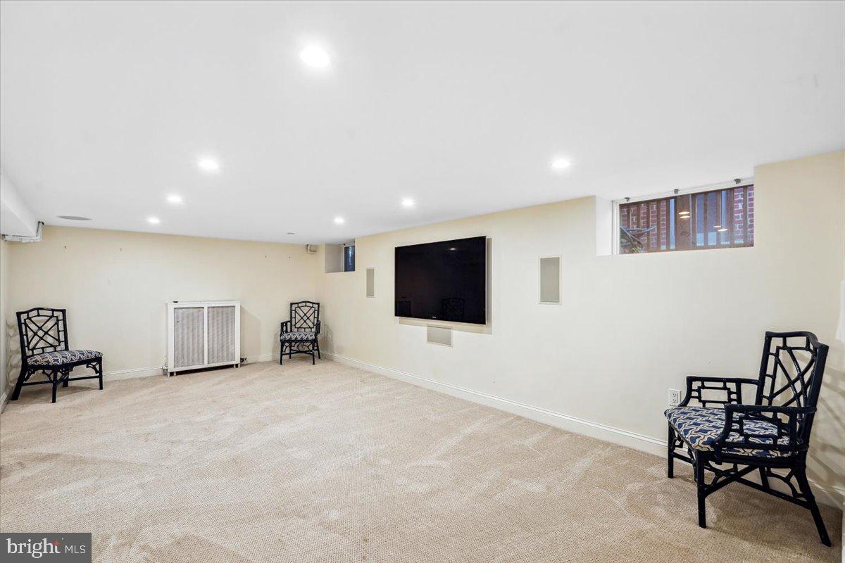 CHEVY CHASE - Residential