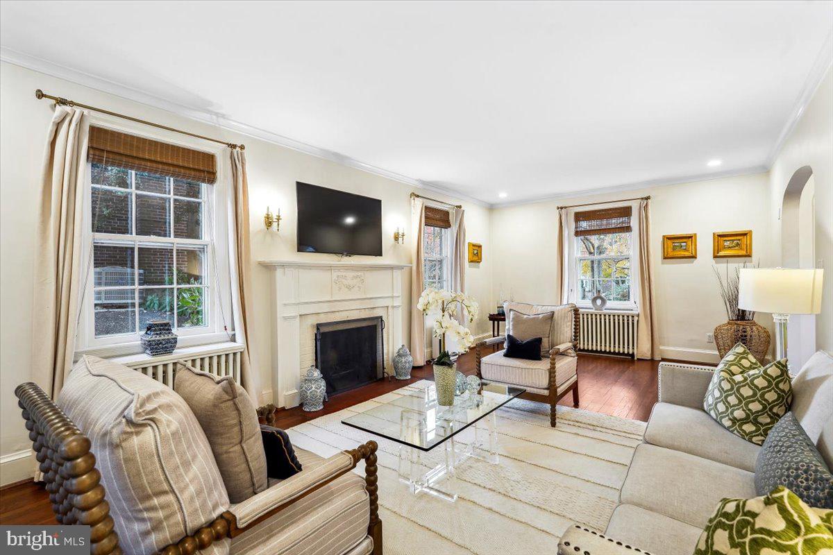 CHEVY CHASE - Residential