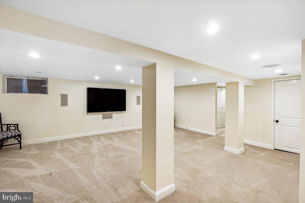 CHEVY CHASE - Residential