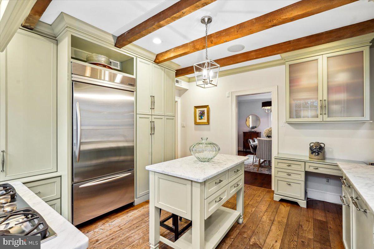 CHEVY CHASE - Residential