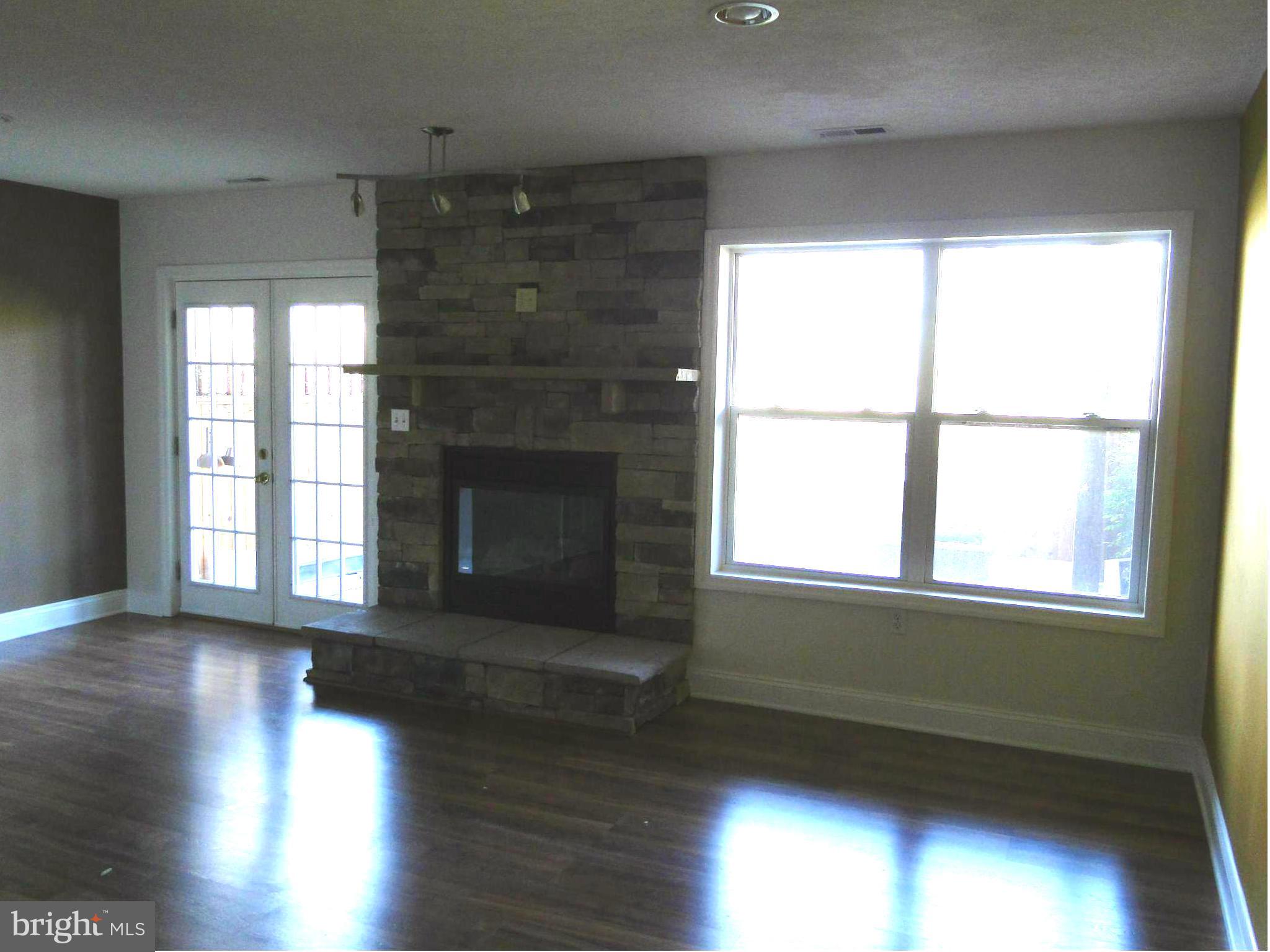 BAYVIEW HILLS - Residential Lease