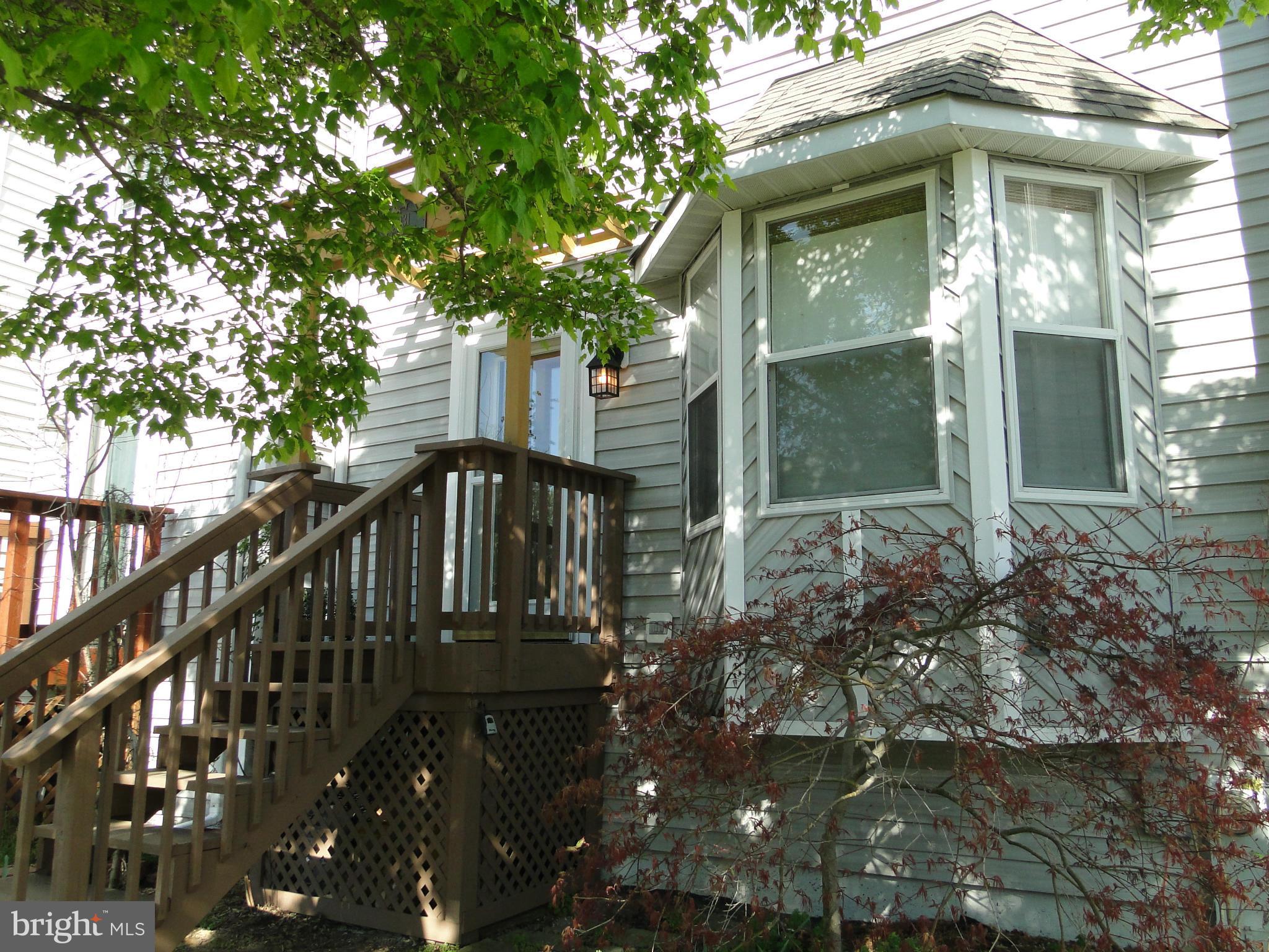 BAYVIEW HILLS - Residential Lease