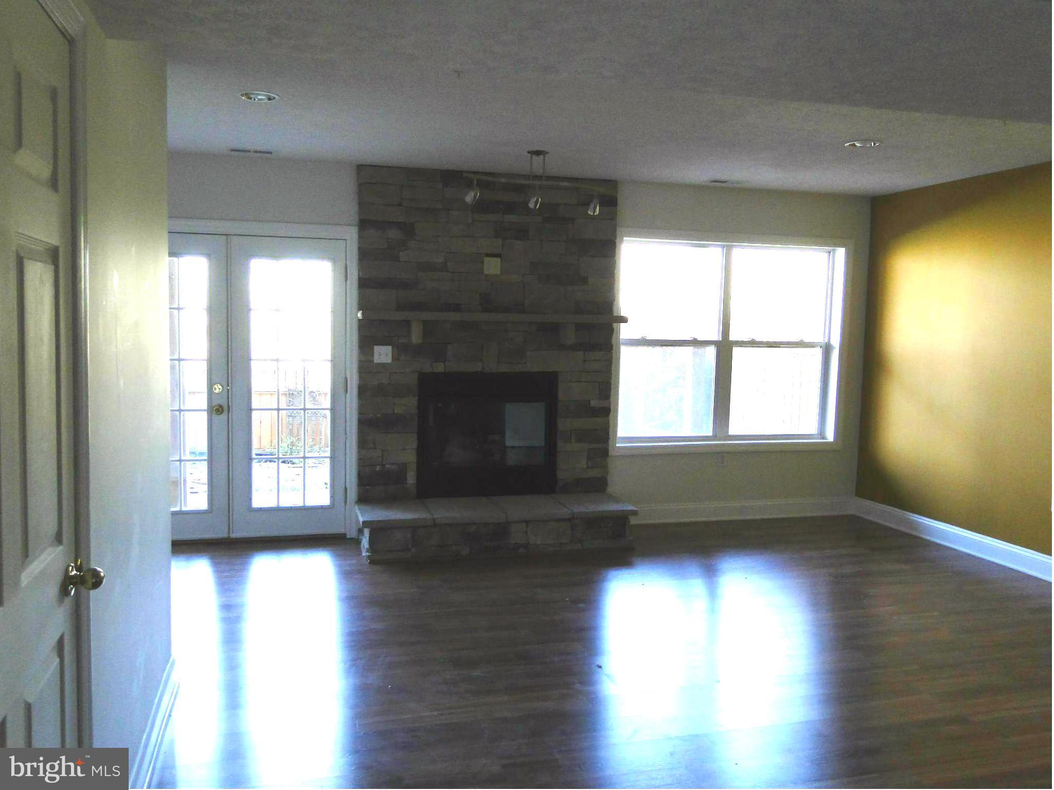 BAYVIEW HILLS - Residential Lease