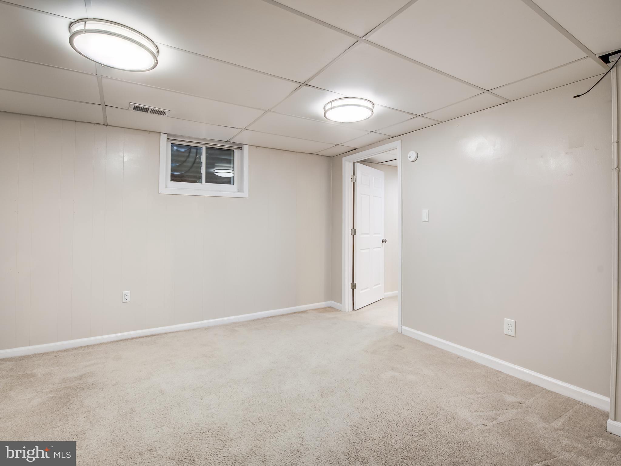 PINEWOOD GREENS - Residential Lease