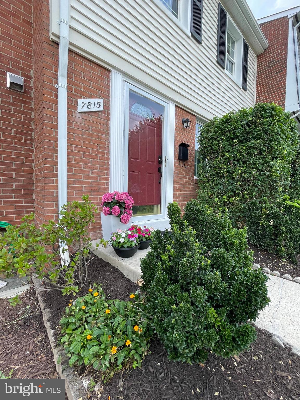 PINEWOOD GREENS - Residential Lease