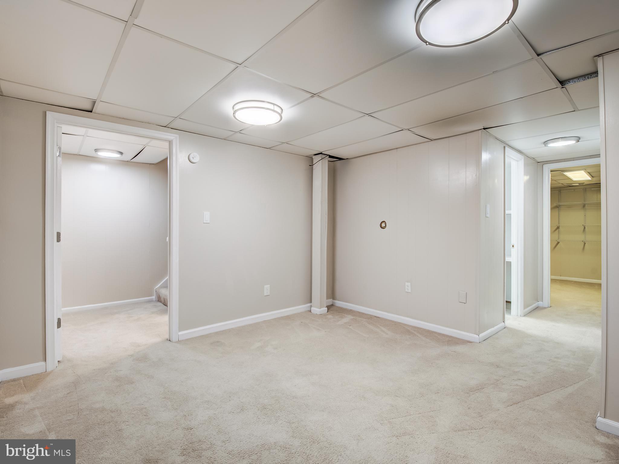 PINEWOOD GREENS - Residential Lease