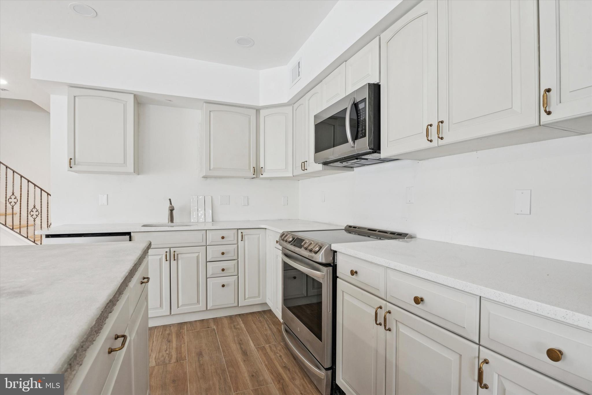 LINWOOD - Residential