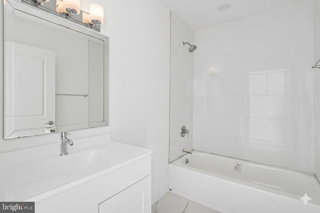 LINWOOD - Residential